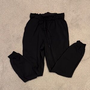 Lululemon Black Jogger Pants sz 6